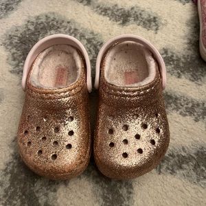 Lined crocs- toddler size 7